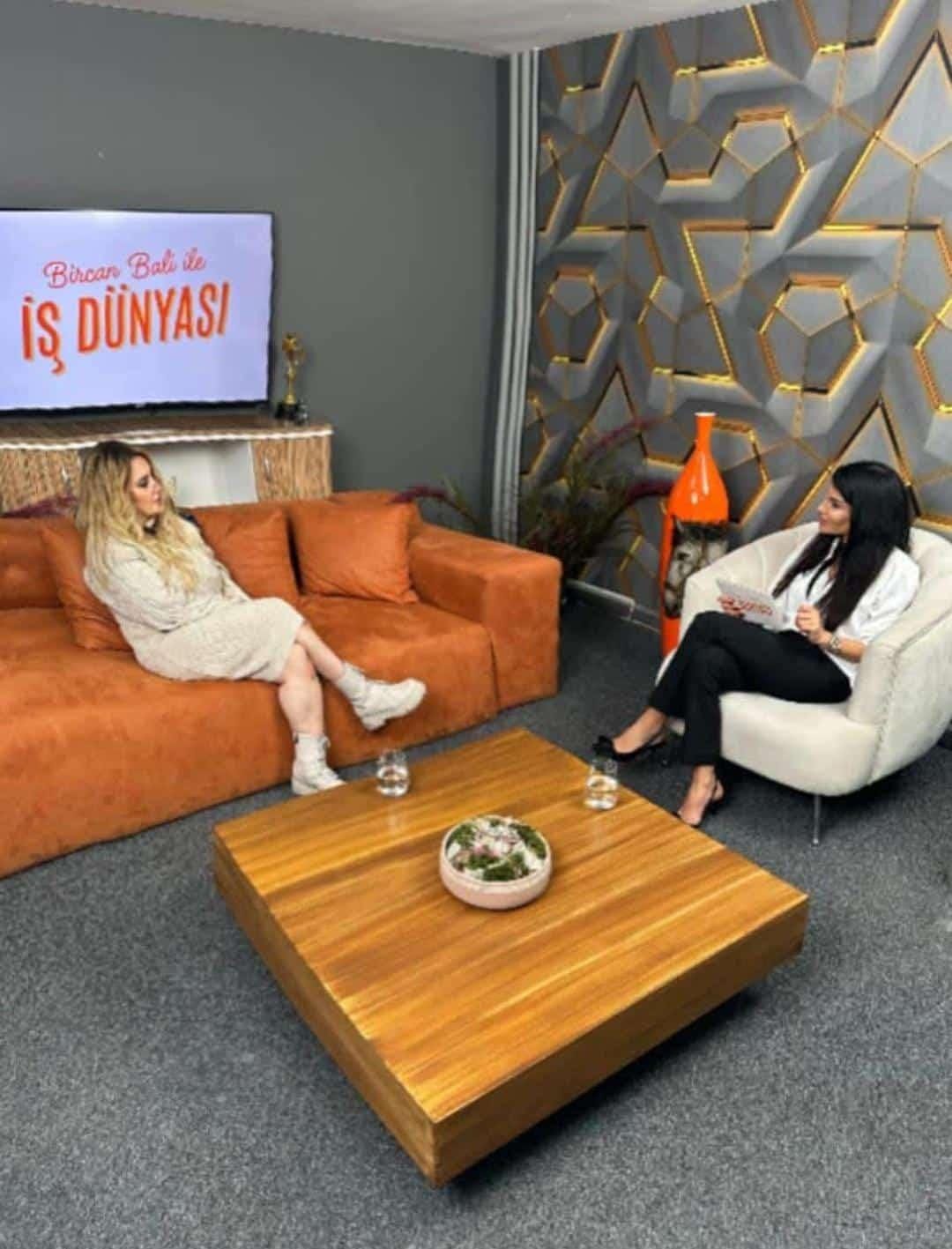 Kadınca TV Bircan Bali Röportajı